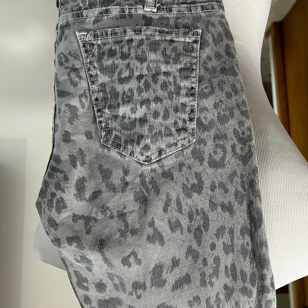 Current/Elliott Leopard Skinnies - Picture 8 of 10